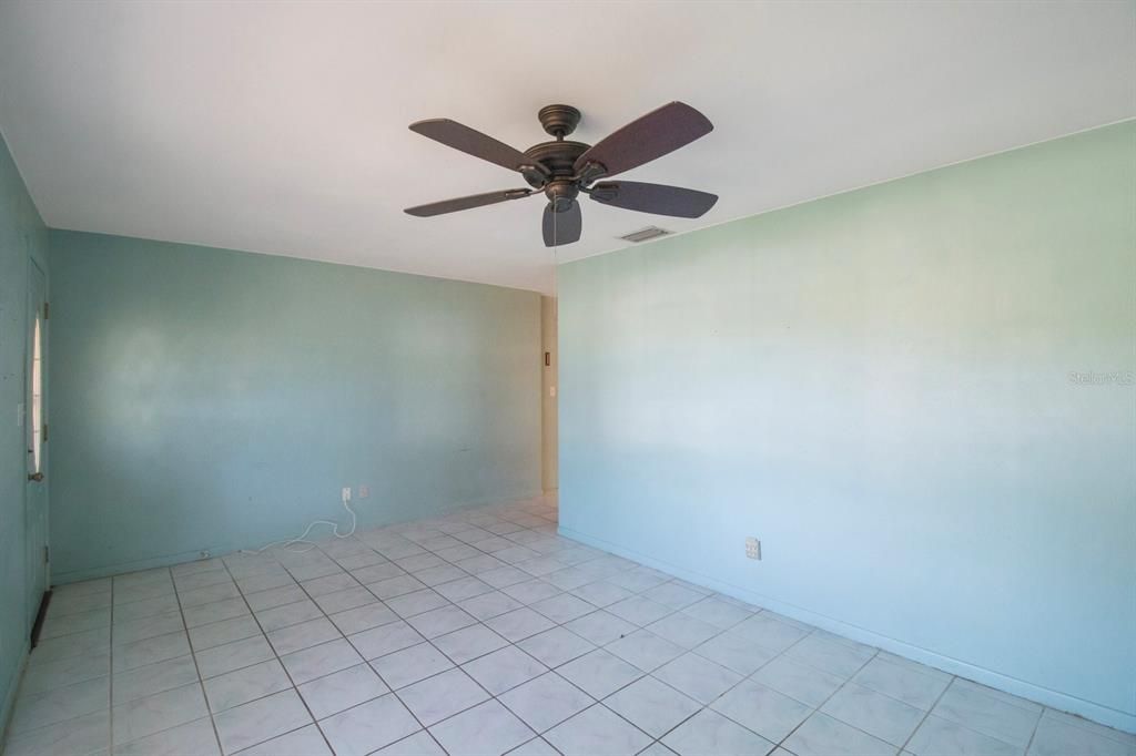 For Sale: $445,000 (3 beds, 3 baths, 1814 Square Feet)