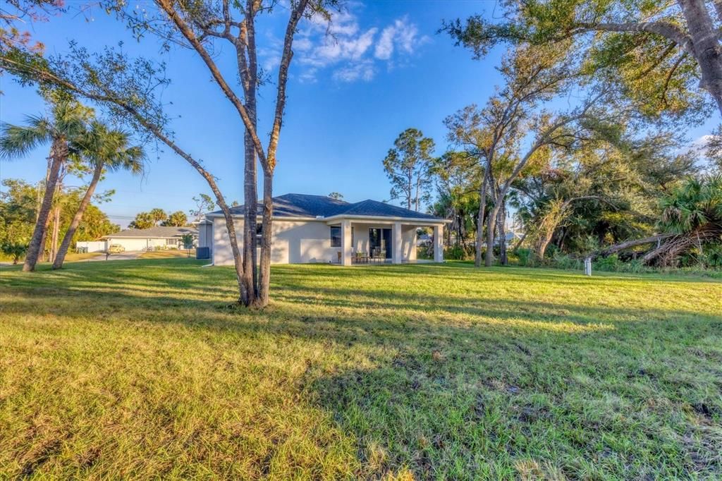 For Sale: $355,000 (3 beds, 2 baths, 1496 Square Feet)