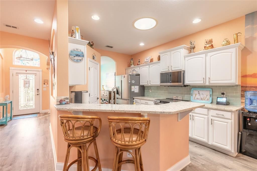 For Sale: $399,900 (3 beds, 2 baths, 1761 Square Feet)