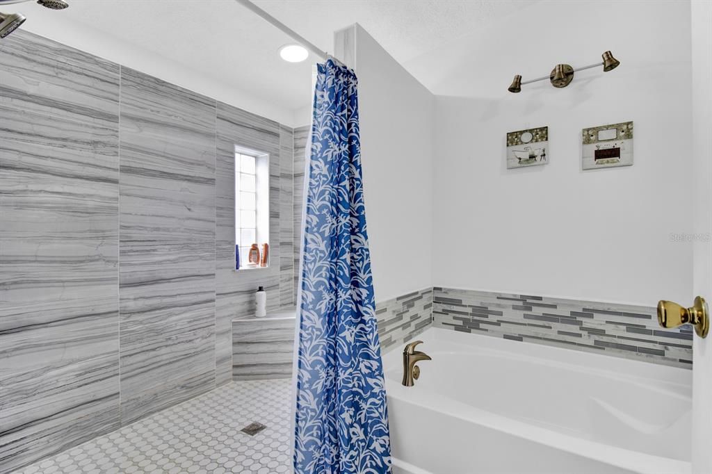 Primary Bathroom / Standing shower