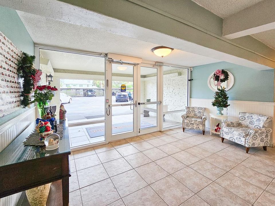 Entry/Foyer