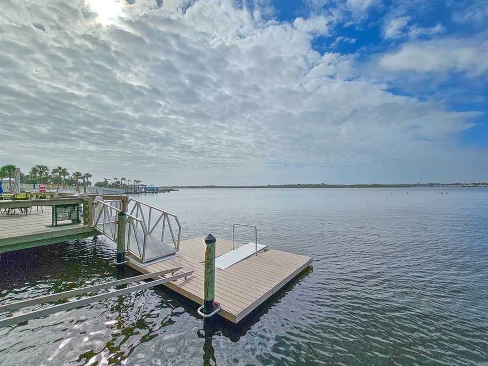 Floating kayak launch