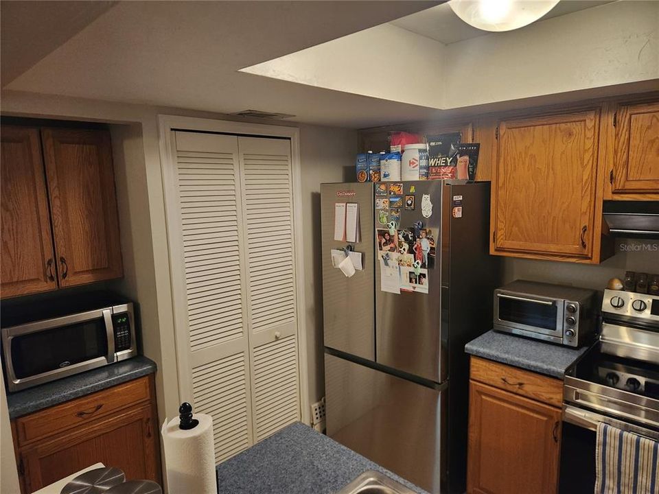 For Sale: $164,900 (2 beds, 2 baths, 1106 Square Feet)