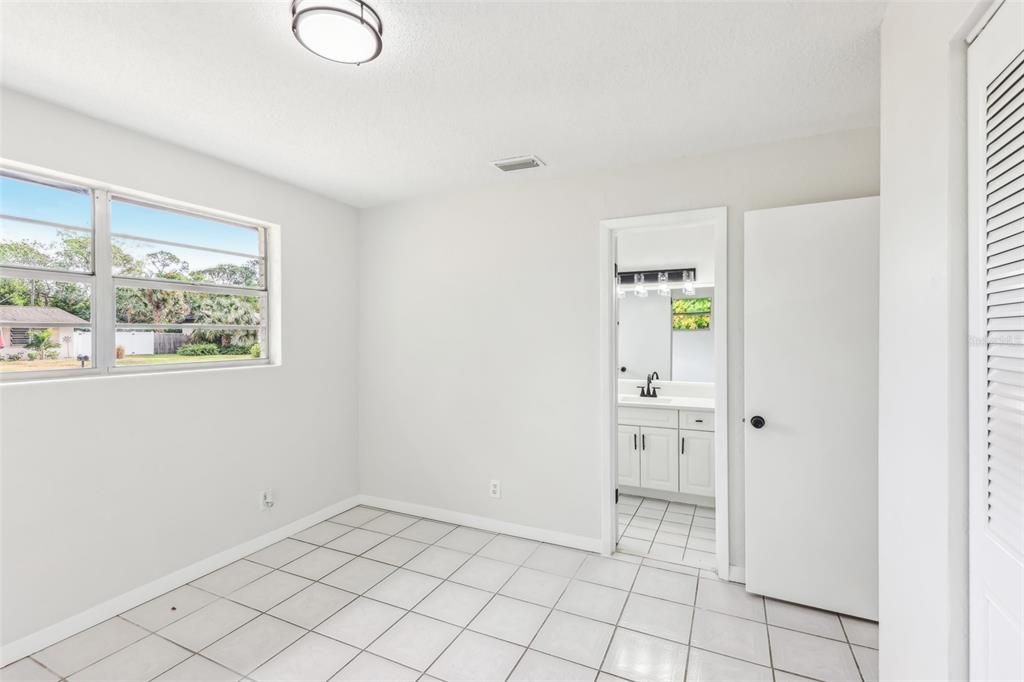 For Sale: $309,900 (3 beds, 2 baths, 1552 Square Feet)