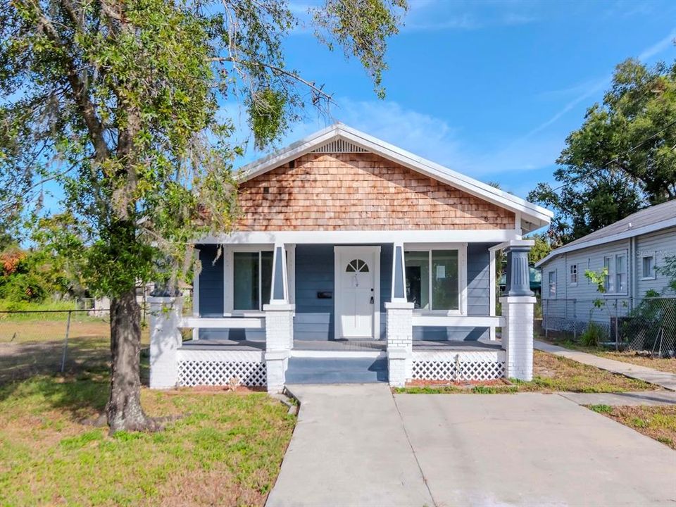 For Sale: $360,000 (3 beds, 2 baths, 1353 Square Feet)