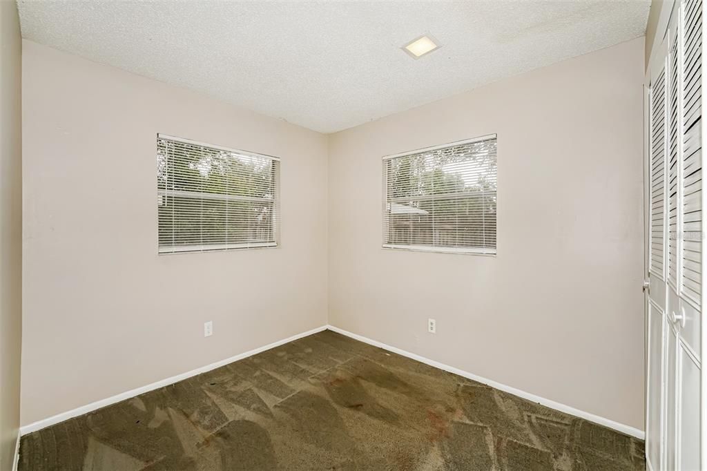 For Sale: $279,500 (3 beds, 2 baths, 1092 Square Feet)