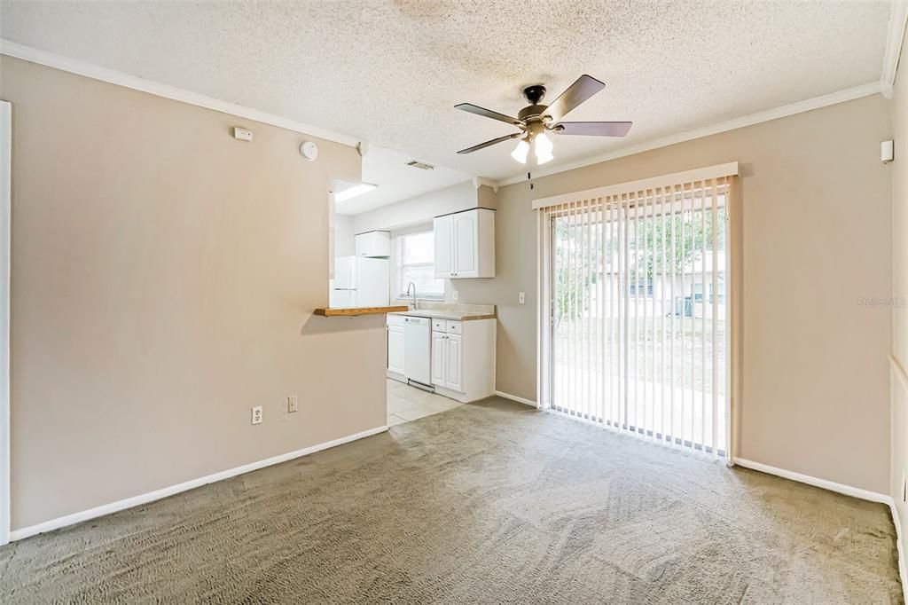 For Sale: $279,500 (3 beds, 2 baths, 1092 Square Feet)