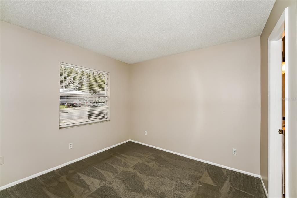 For Sale: $279,500 (3 beds, 2 baths, 1092 Square Feet)