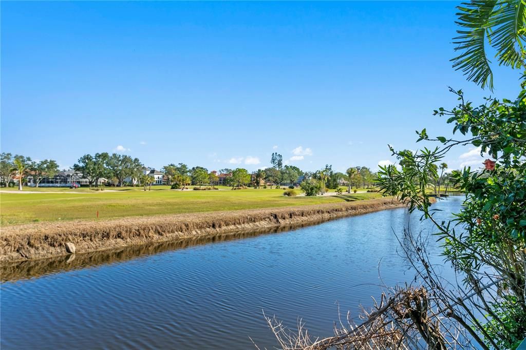 For Sale: $2,925,000 (4 beds, 4 baths, 5207 Square Feet)