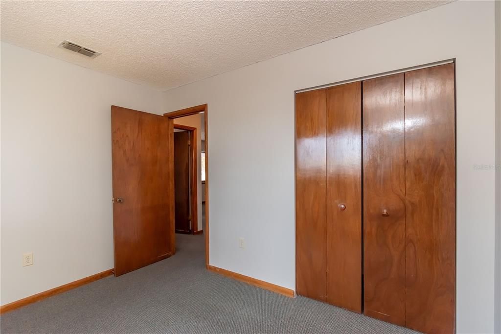 For Sale: $145,000 (2 beds, 1 baths, 672 Square Feet)