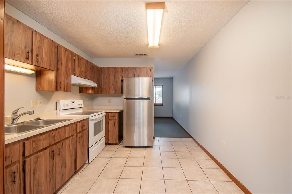 For Sale: $145,000 (2 beds, 1 baths, 672 Square Feet)