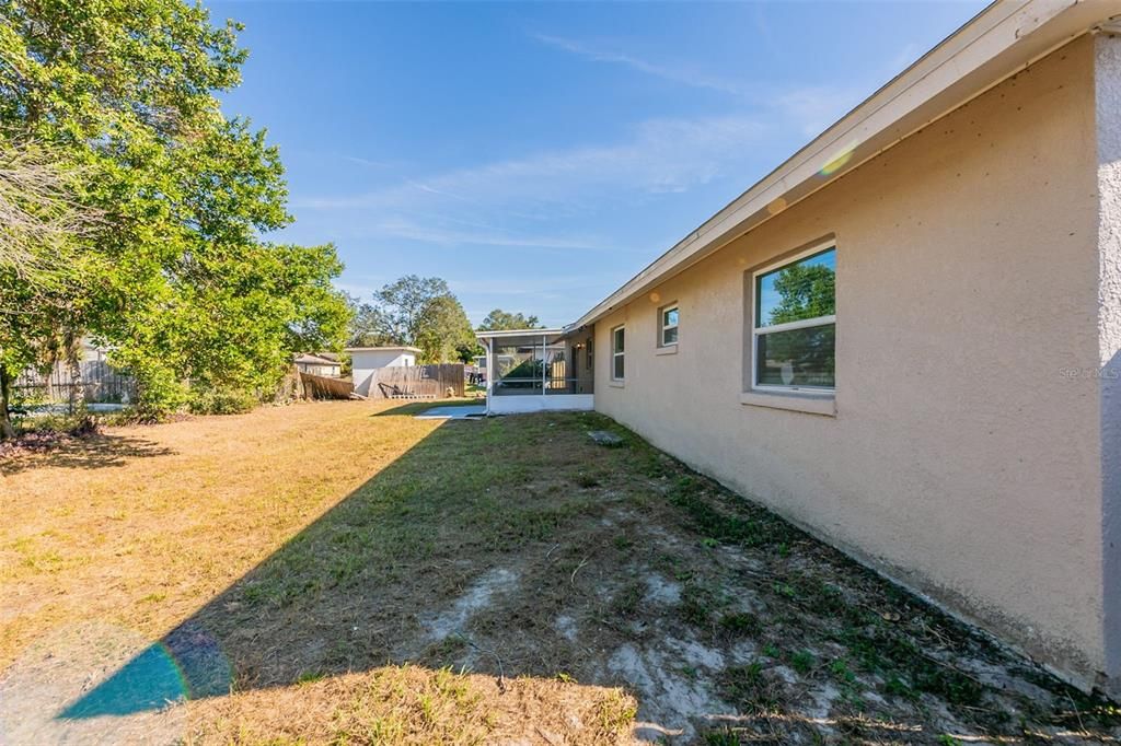 For Sale: $320,000 (3 beds, 2 baths, 1386 Square Feet)