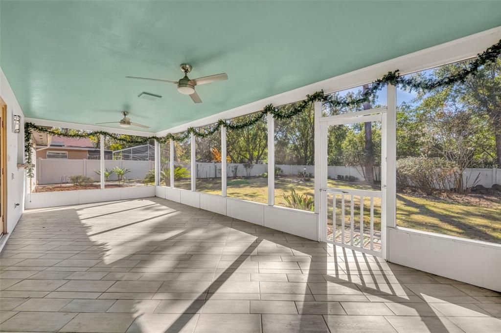 29X11 Screened Back Porch