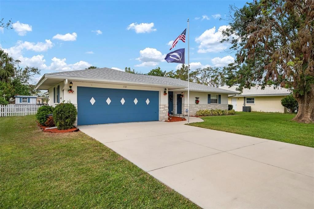 For Sale: $419,000 (3 beds, 2 baths, 2281 Square Feet)