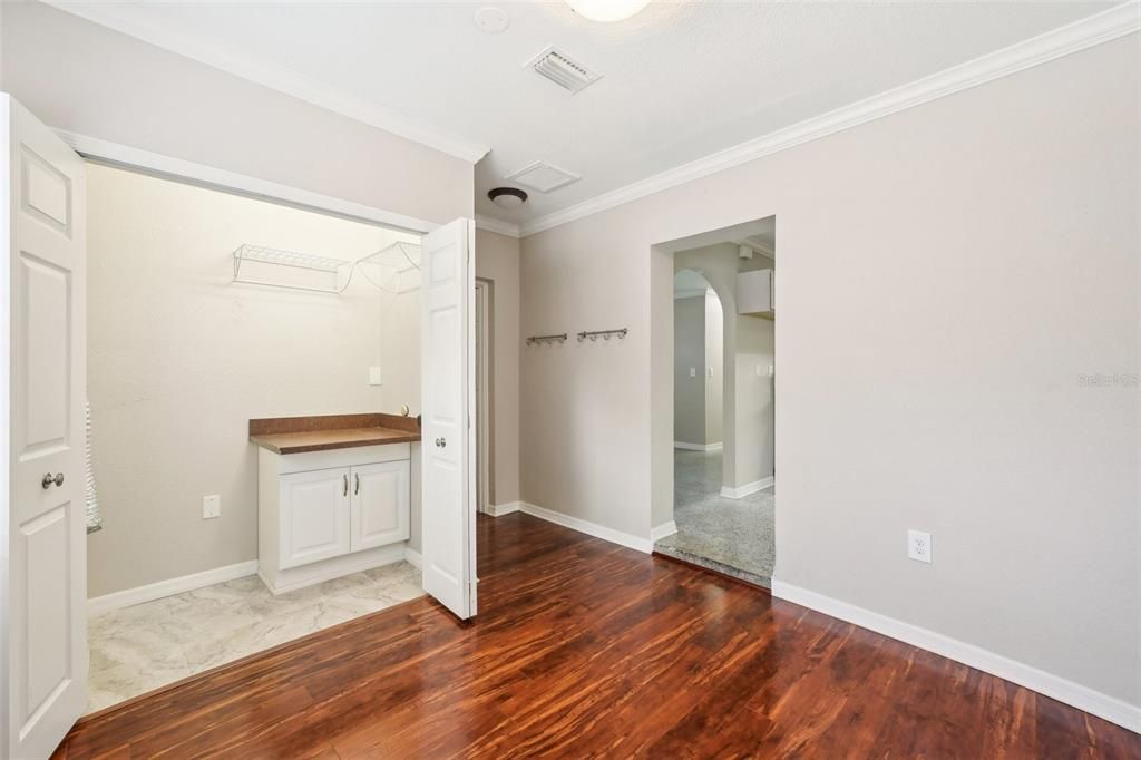 For Sale: $425,000 (2 beds, 2 baths, 1401 Square Feet)