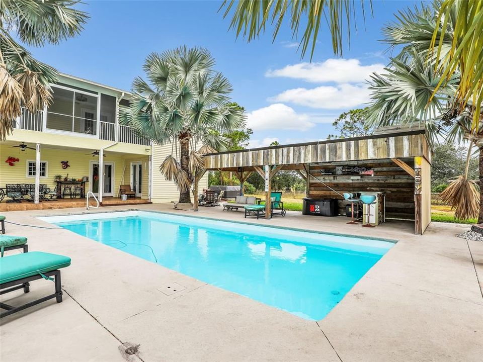 1810 Desoto Ave pool with covered cabana bar