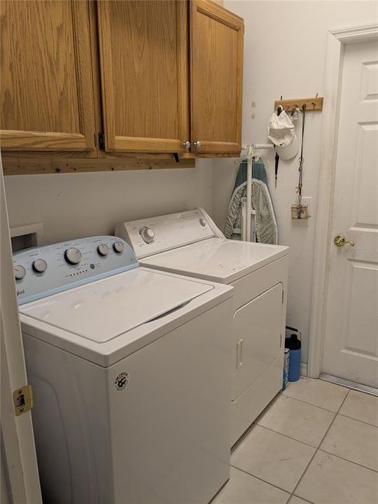 Laundry room appliances included