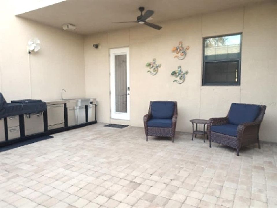 For Rent: $4,995 (3 beds, 2 baths, 1739 Square Feet)