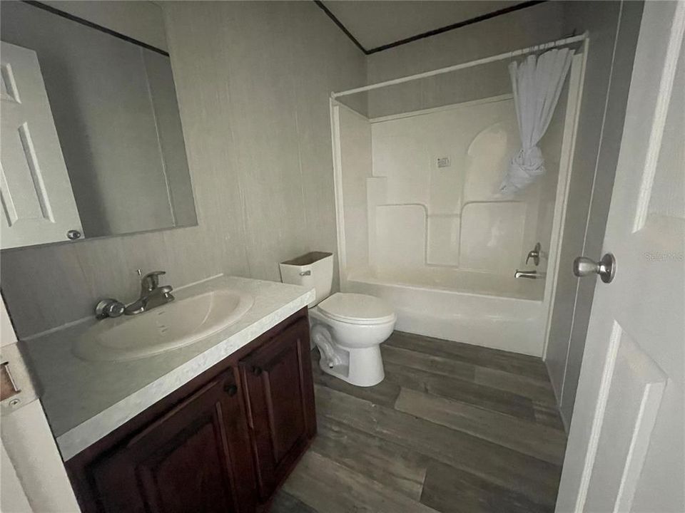 2nd Bathroom