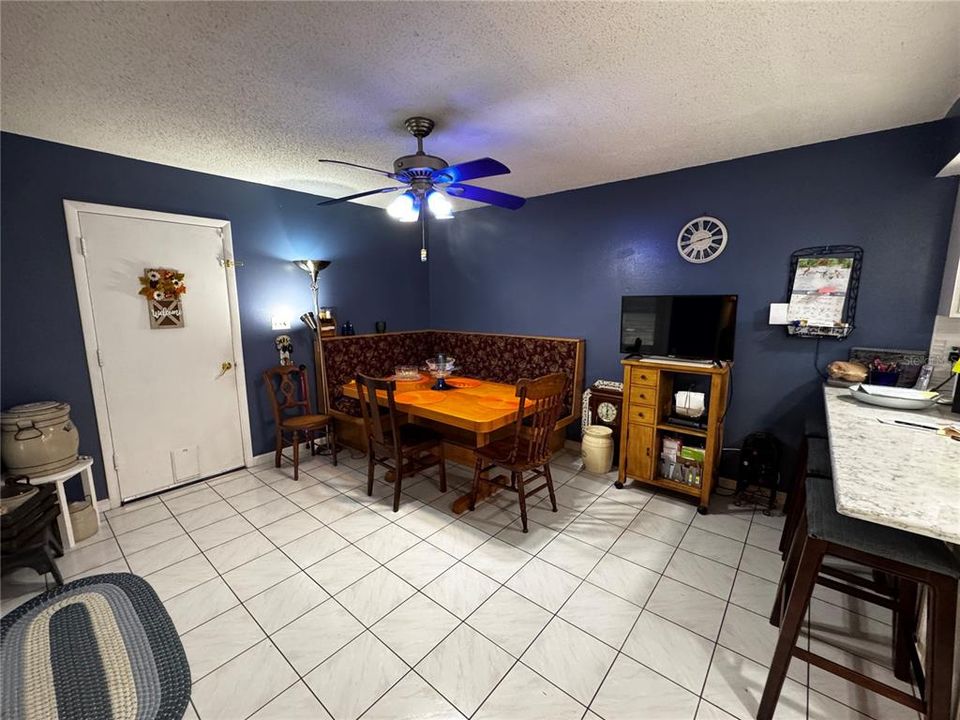 For Sale: $399,900 (3 beds, 3 baths, 2177 Square Feet)