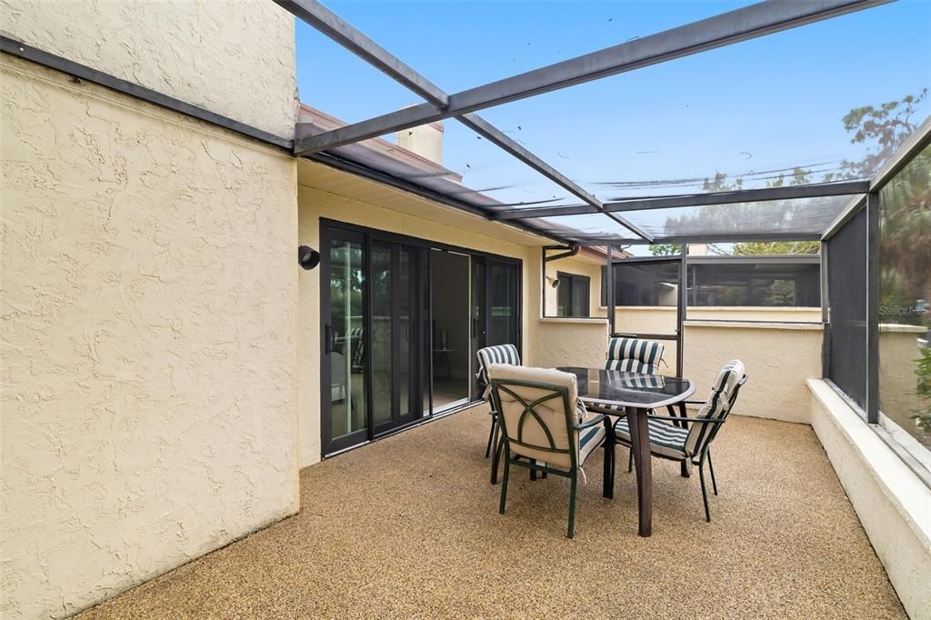 Length of the lanai along the back of the house toward screen door