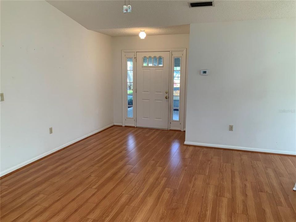 For Sale: $235,000 (2 beds, 2 baths, 1376 Square Feet)