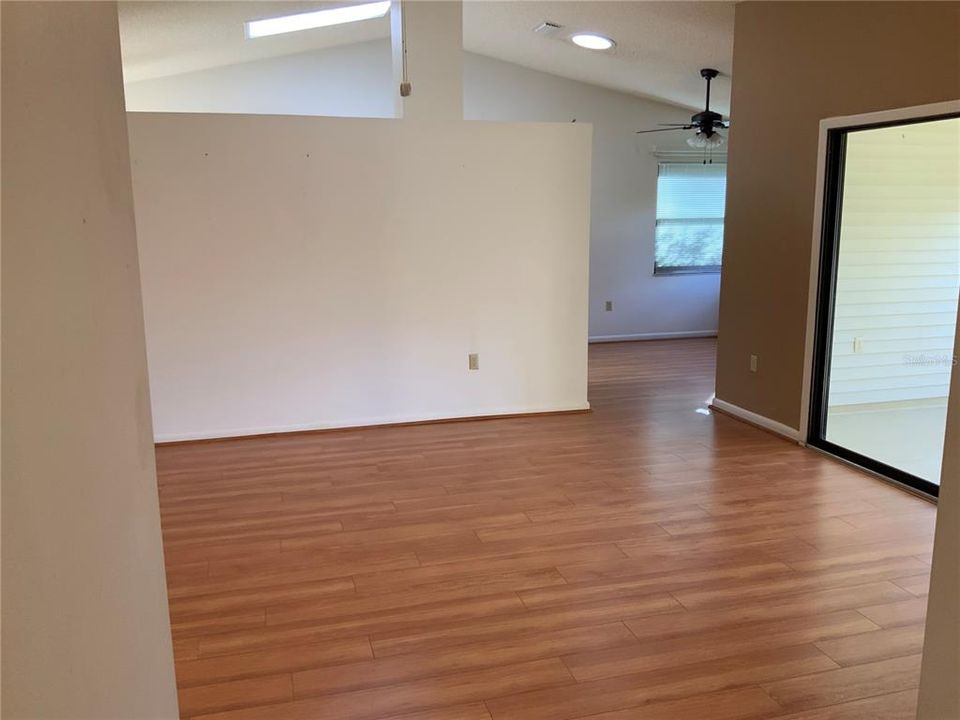 For Sale: $235,000 (2 beds, 2 baths, 1376 Square Feet)