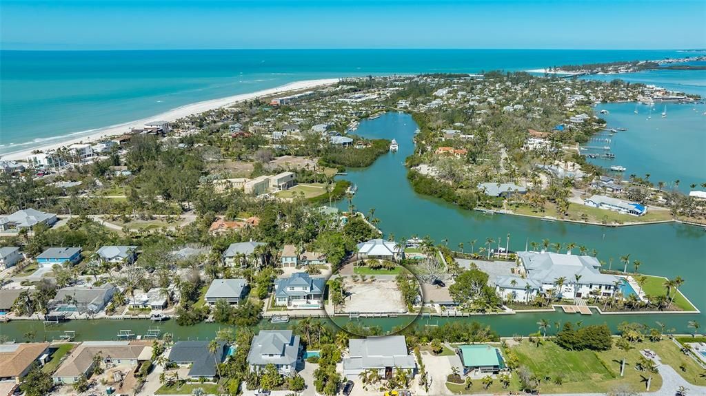 待售: $999,900 (0.23 acres)