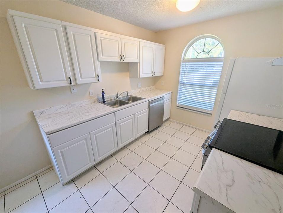 For Sale: $369,900 (3 beds, 2 baths, 1235 Square Feet)