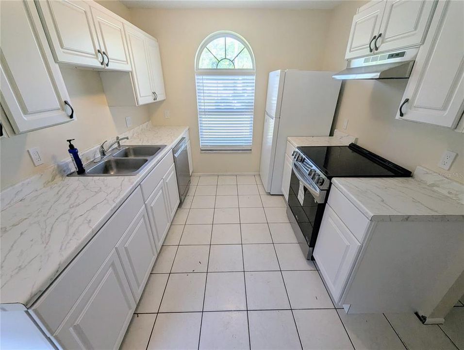 For Sale: $369,900 (3 beds, 2 baths, 1235 Square Feet)