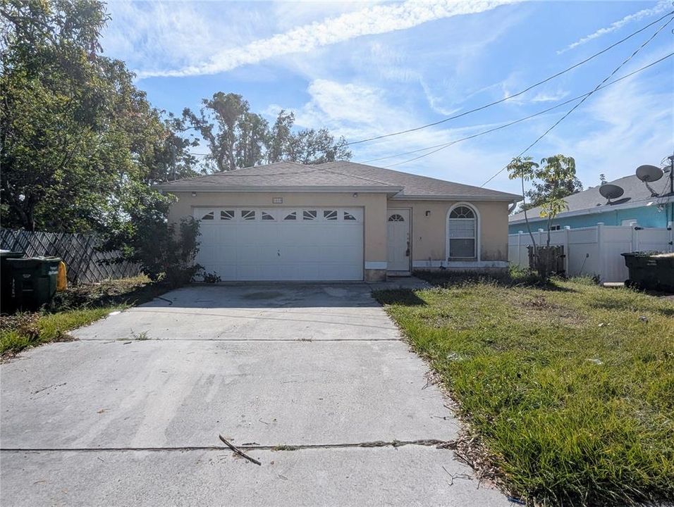 For Sale: $369,900 (3 beds, 2 baths, 1235 Square Feet)