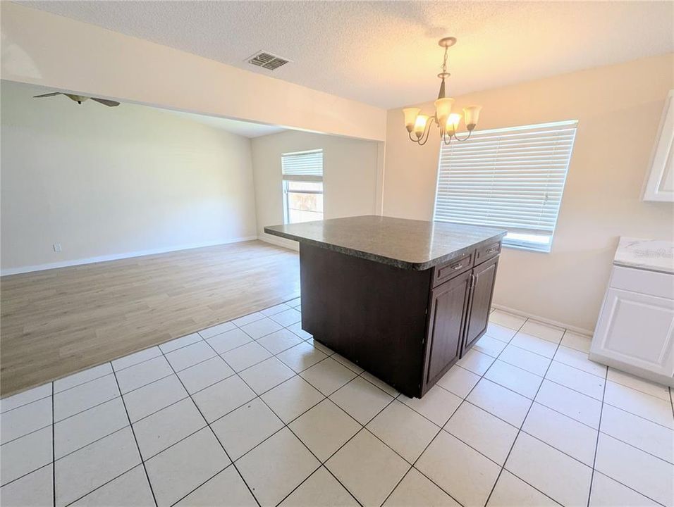 For Sale: $369,900 (3 beds, 2 baths, 1235 Square Feet)