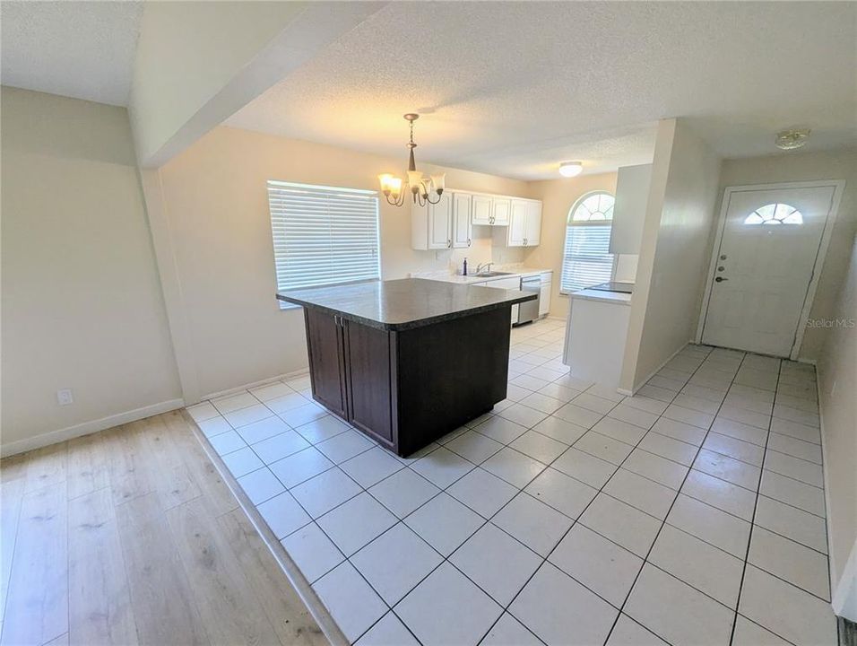 For Sale: $369,900 (3 beds, 2 baths, 1235 Square Feet)