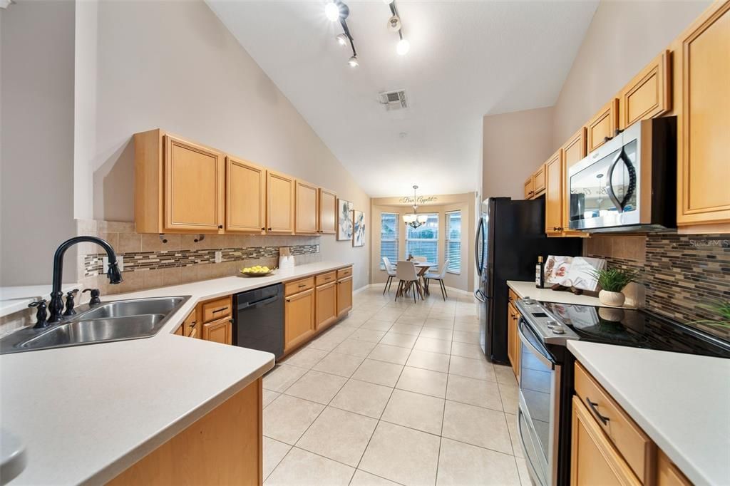 For Sale: $499,000 (4 beds, 2 baths, 2008 Square Feet)