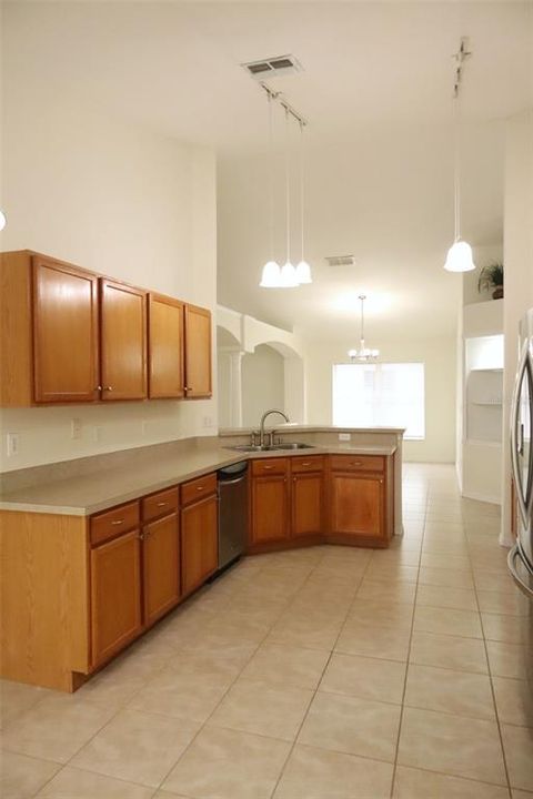 For Sale: $365,000 (3 beds, 2 baths, 1796 Square Feet)