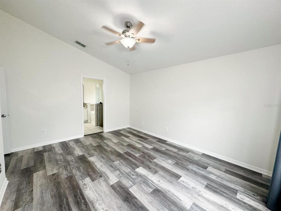 For Sale: $365,000 (3 beds, 2 baths, 1796 Square Feet)