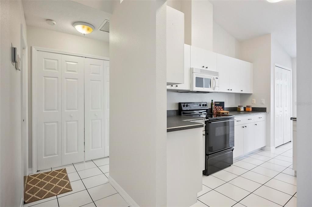 Active With Contract: $295,000 (3 beds, 2 baths, 1578 Square Feet)