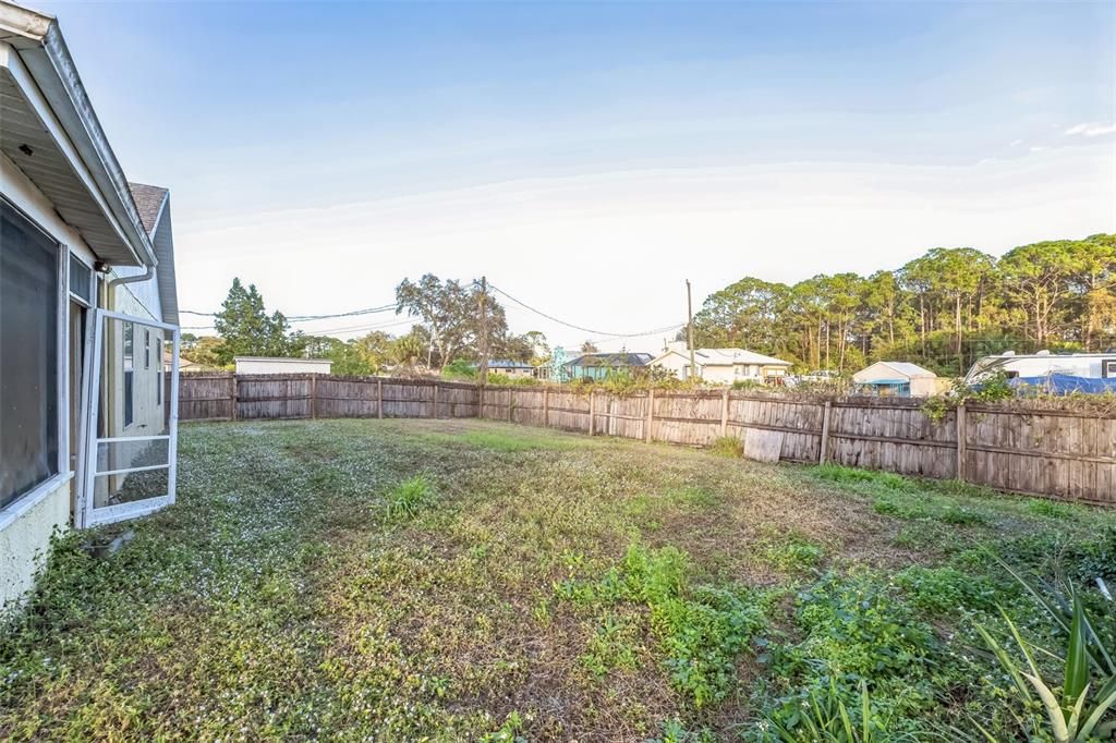 合同活跃: $244,999 (3 贝兹, 2 浴室, 1618 平方英尺)