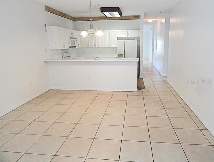 Kitchen / Dining Area