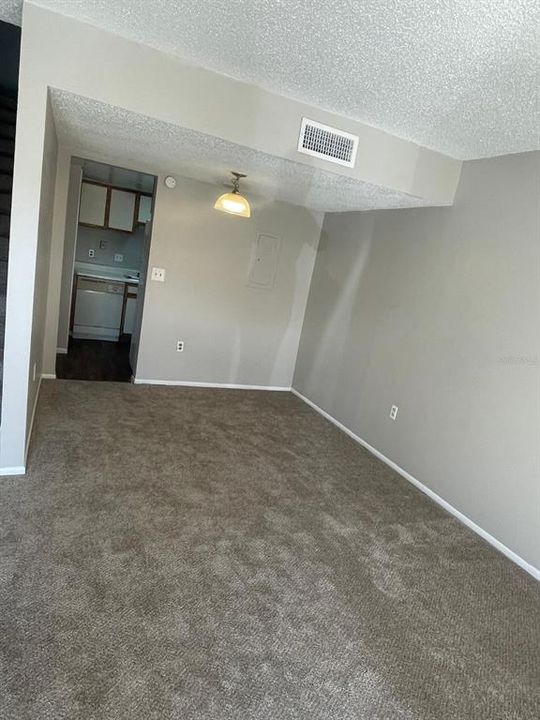 For Rent: $1,200 (1 beds, 1 baths, 765 Square Feet)