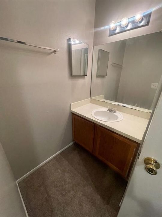 For Rent: $1,200 (1 beds, 1 baths, 765 Square Feet)