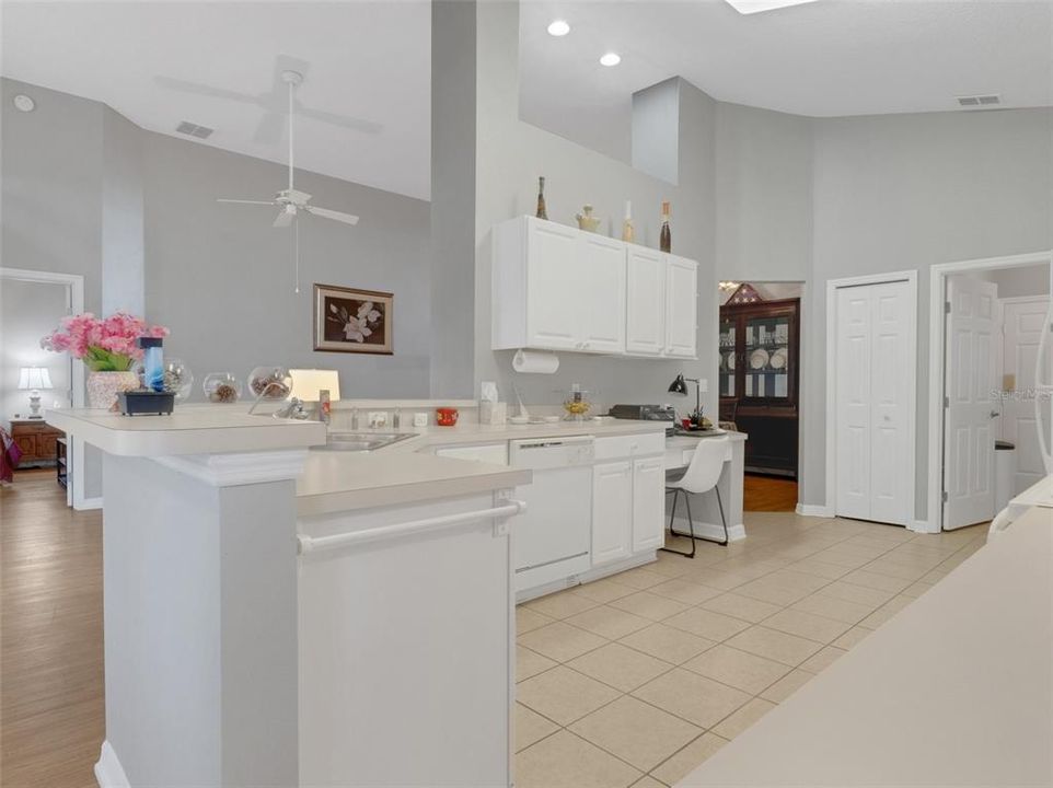 For Sale: $349,900 (3 beds, 2 baths, 1776 Square Feet)