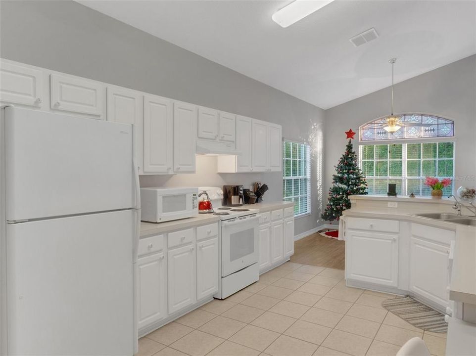 For Sale: $349,900 (3 beds, 2 baths, 1776 Square Feet)