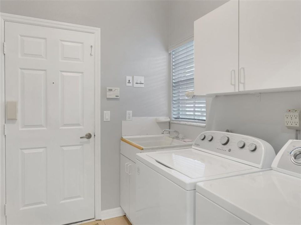 For Sale: $349,900 (3 beds, 2 baths, 1776 Square Feet)