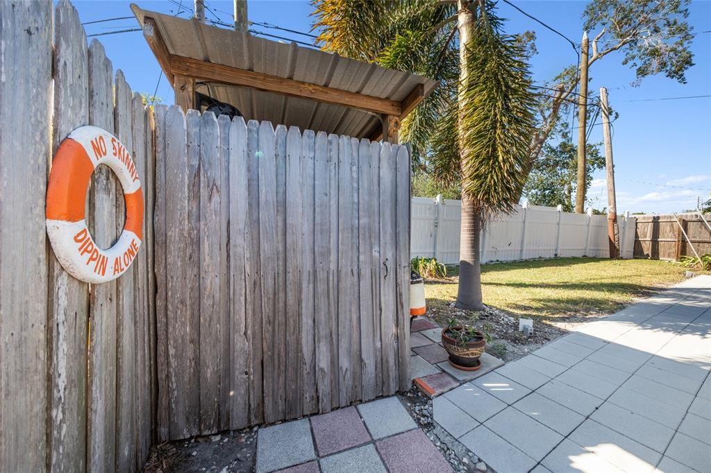 Pool outhouse