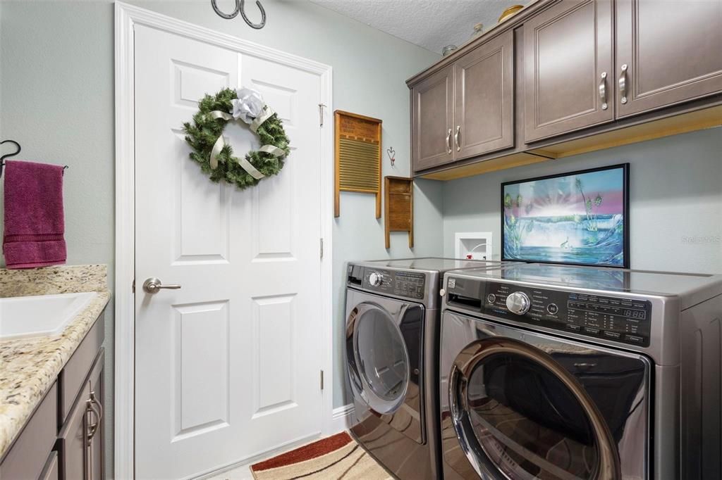 Washer and Dryer Convey with the home