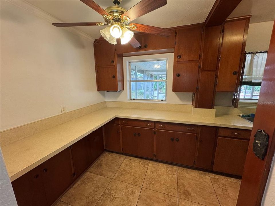 For Sale: $349,000 (3 beds, 2 baths, 1563 Square Feet)