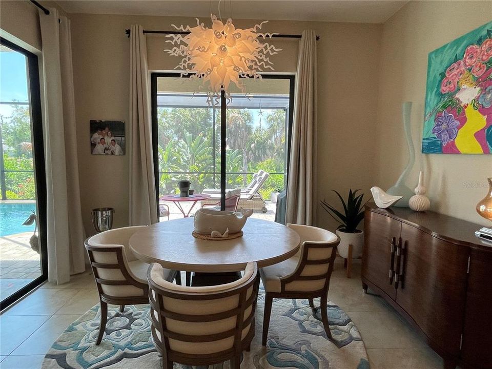 Dining Area with 2 Sliders to Lanai