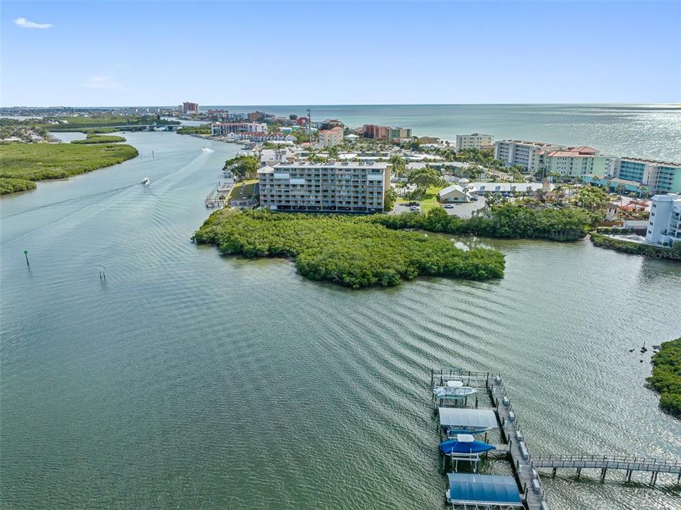 For Sale: $1,225,500 (3 beds, 2 baths, 1640 Square Feet)