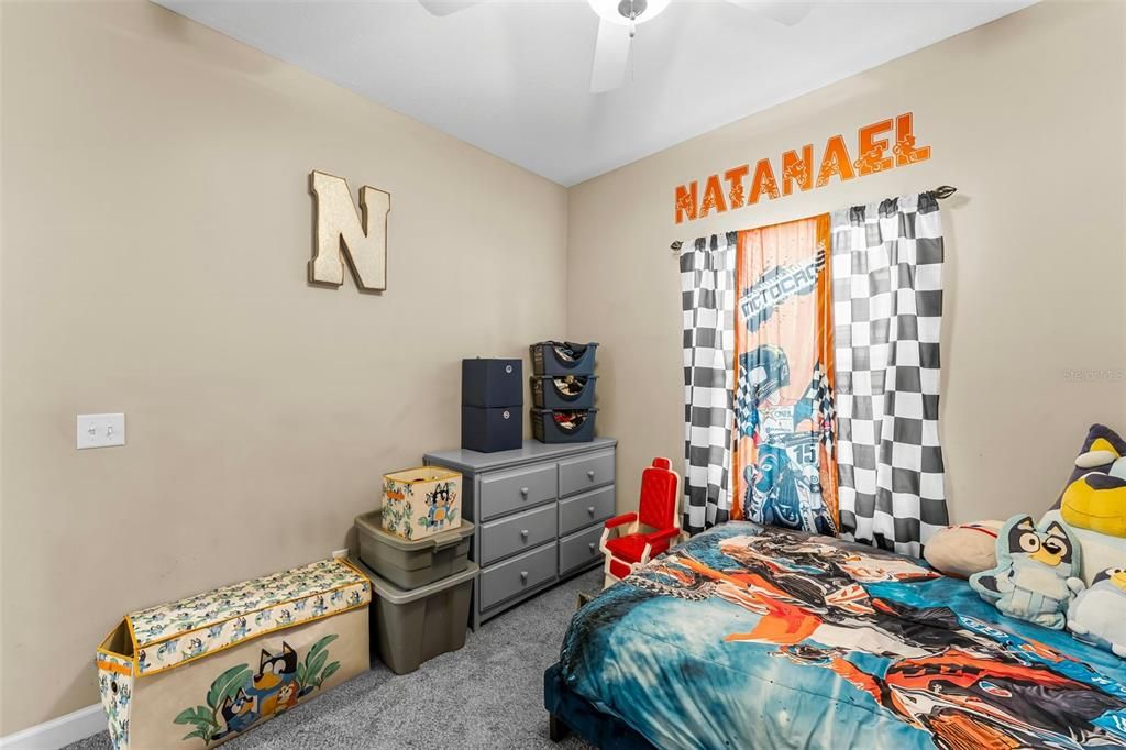 На продажу: $310,000 (3 спален, 2 ванн, 1456 Квадратных фут)